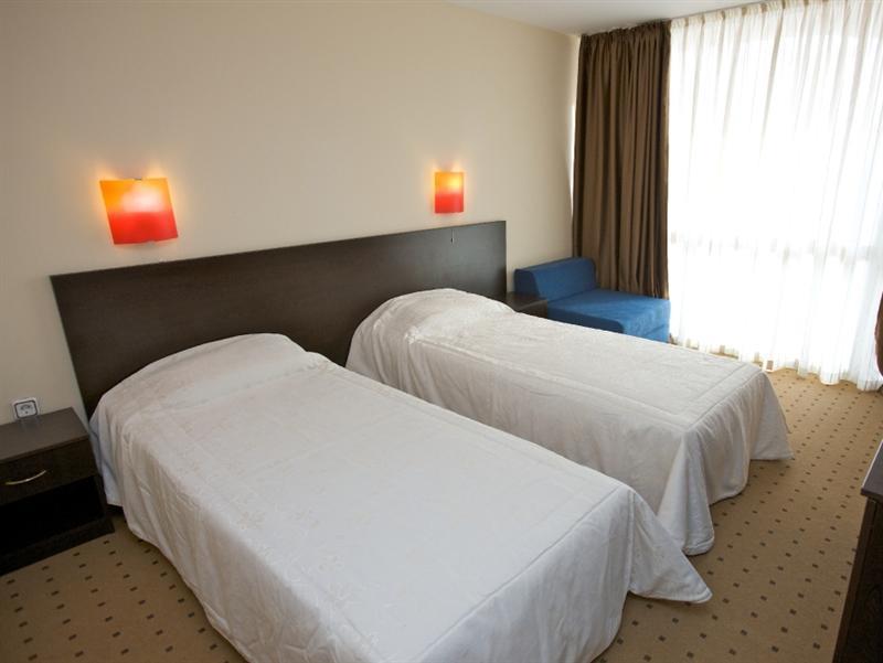 Tropics Hotel Sveti Vlas Exterior photo