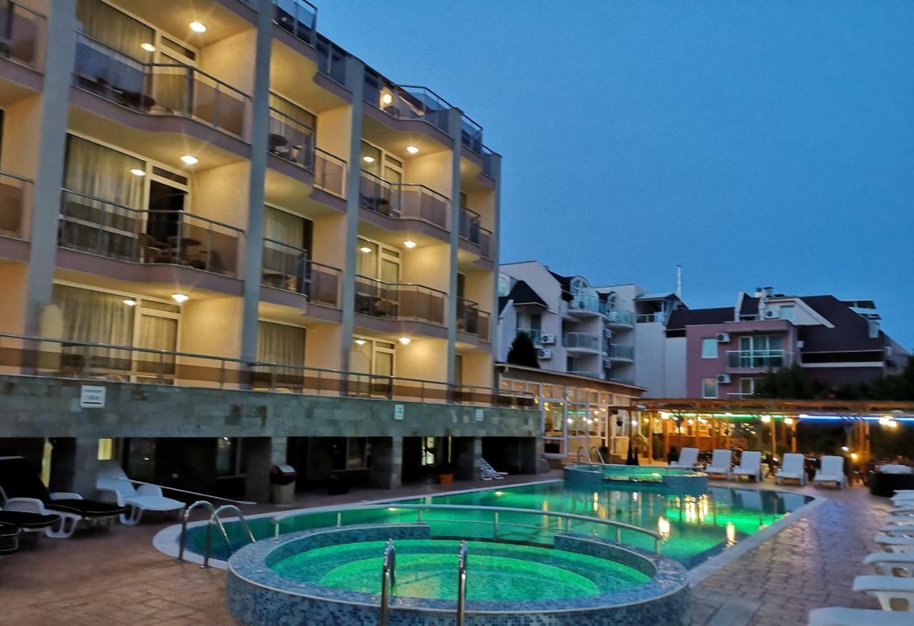 Tropics Hotel Sveti Vlas Exterior photo