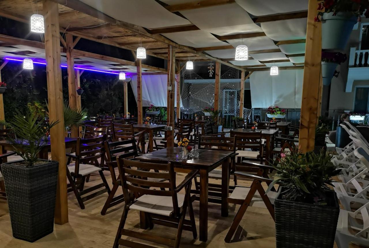Tropics Hotel Sveti Vlas Exterior photo
